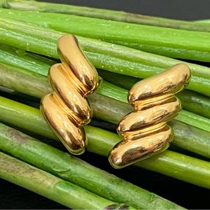 Vintage Unsigned Triple Ribbed Gold-tone Earrings 8.9g